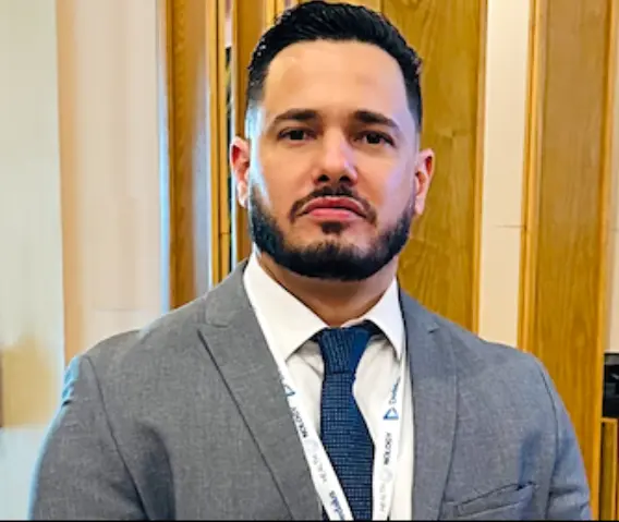 Foto de Dr. Yans Mella